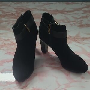EUC Franco Sarto Idrina Black Suede Ankle Boots Gold Straps Sz 7.5M